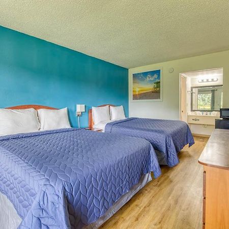 Zen Living Suites Extended Stay - Jacksonville - University Blvd ภายนอก รูปภาพ